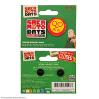 Set de 2 Pines Publicitarios de la Tienda Sakamoto Days