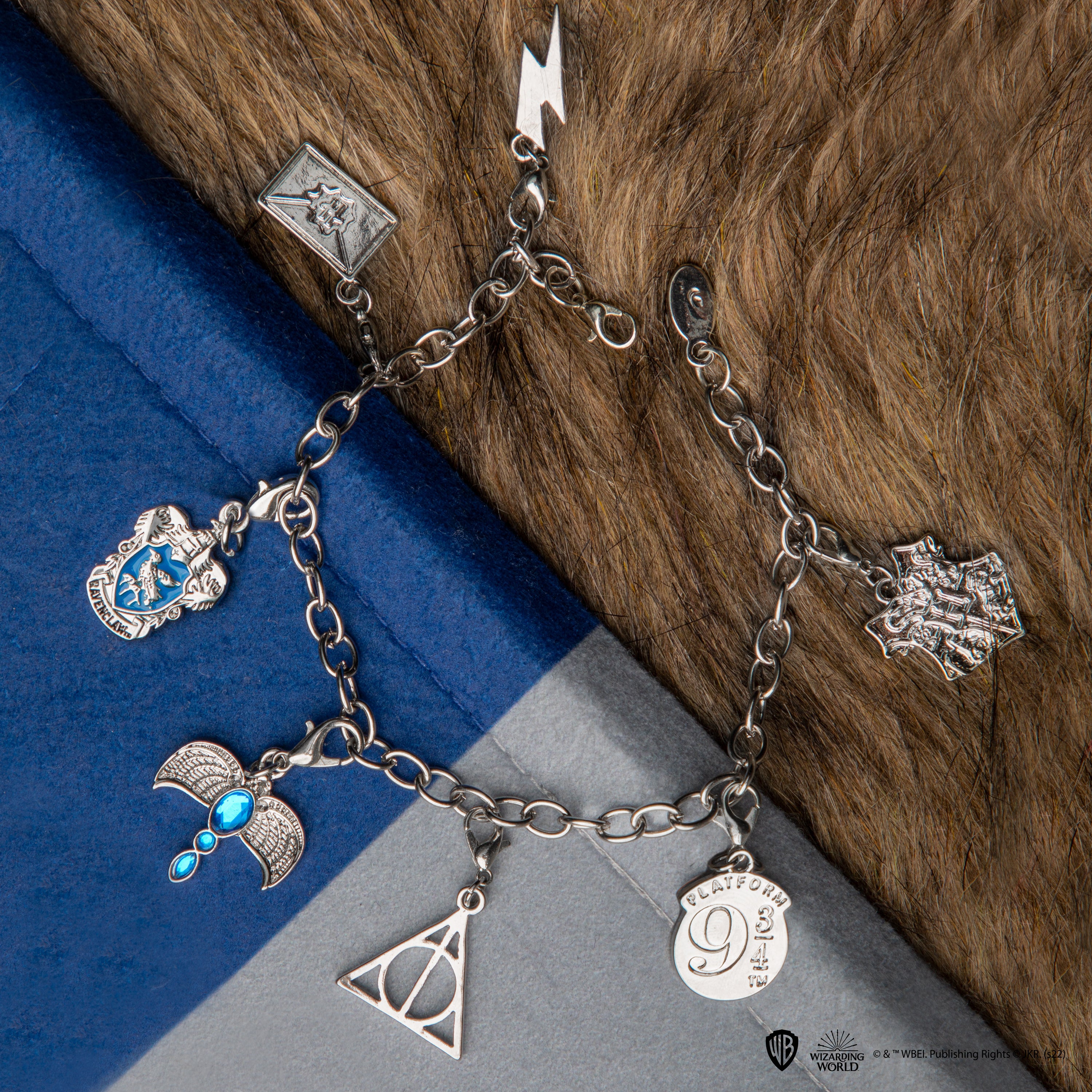 Harry Potter - Bracciale con ciondoli simbolici | Elbenwald Harry Potter - Bracciale con ciondoli simbolici | Elbenwald