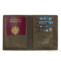 Hogwarts Passport Cover (harry potter)